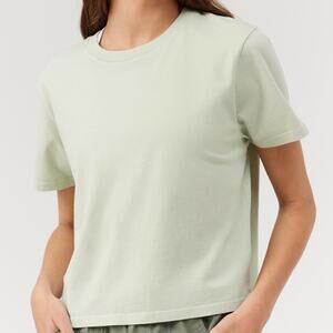 Outdoor Voices Everyday Shortsleeve - Slit Green Size XXS